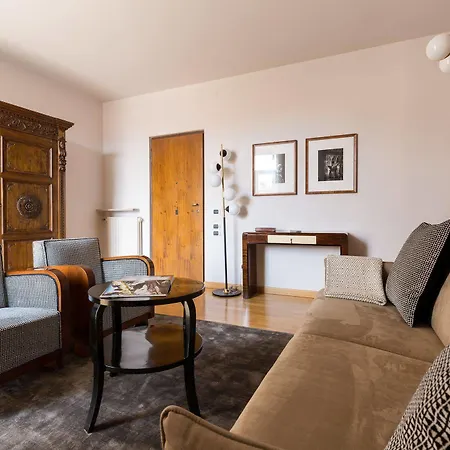 Escalus Luxury Guest house 4*